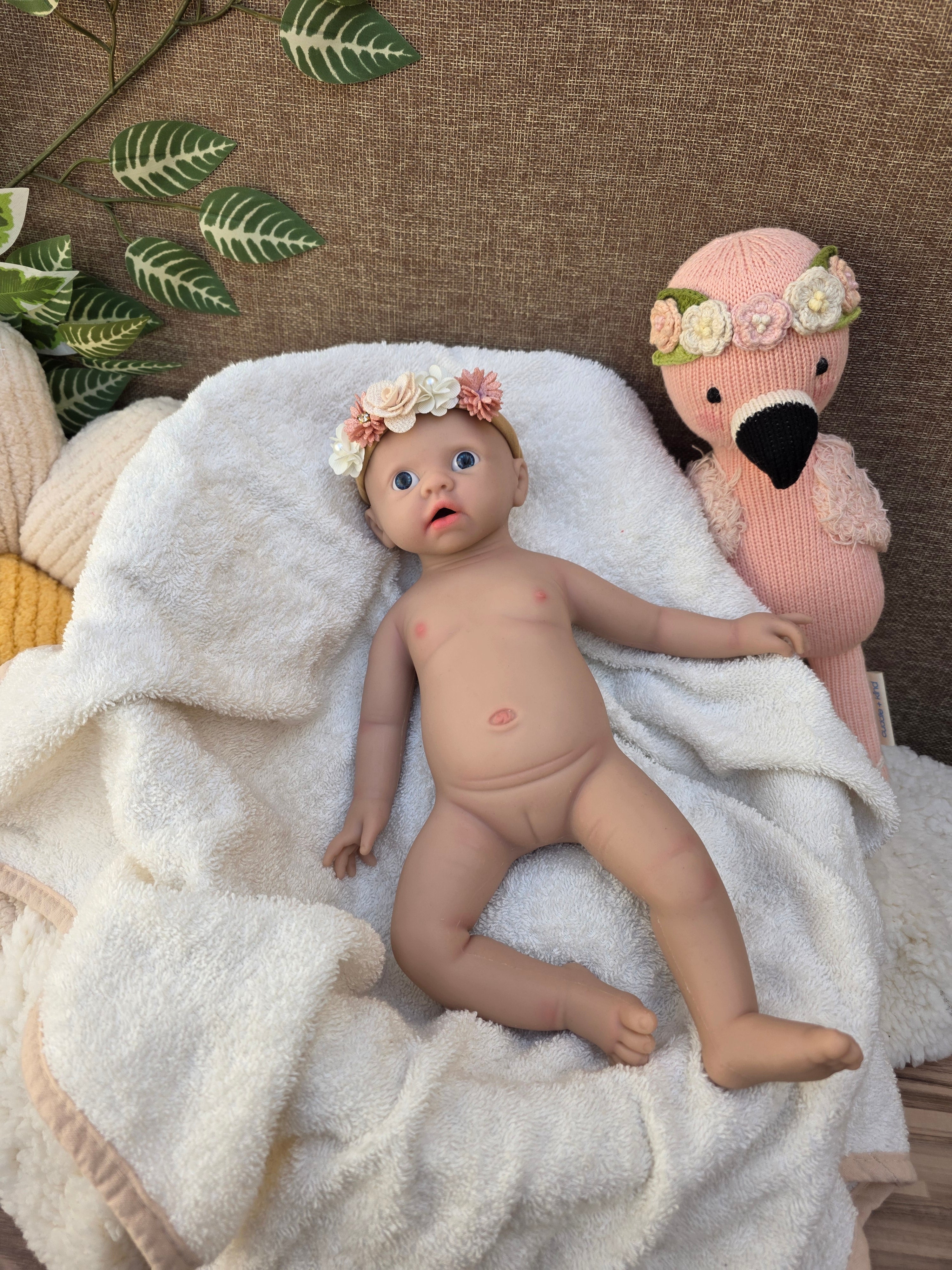 Bebe Reborn Silicona Platino Blanda de Cuerpo Completo Modelo Lucia  37CM