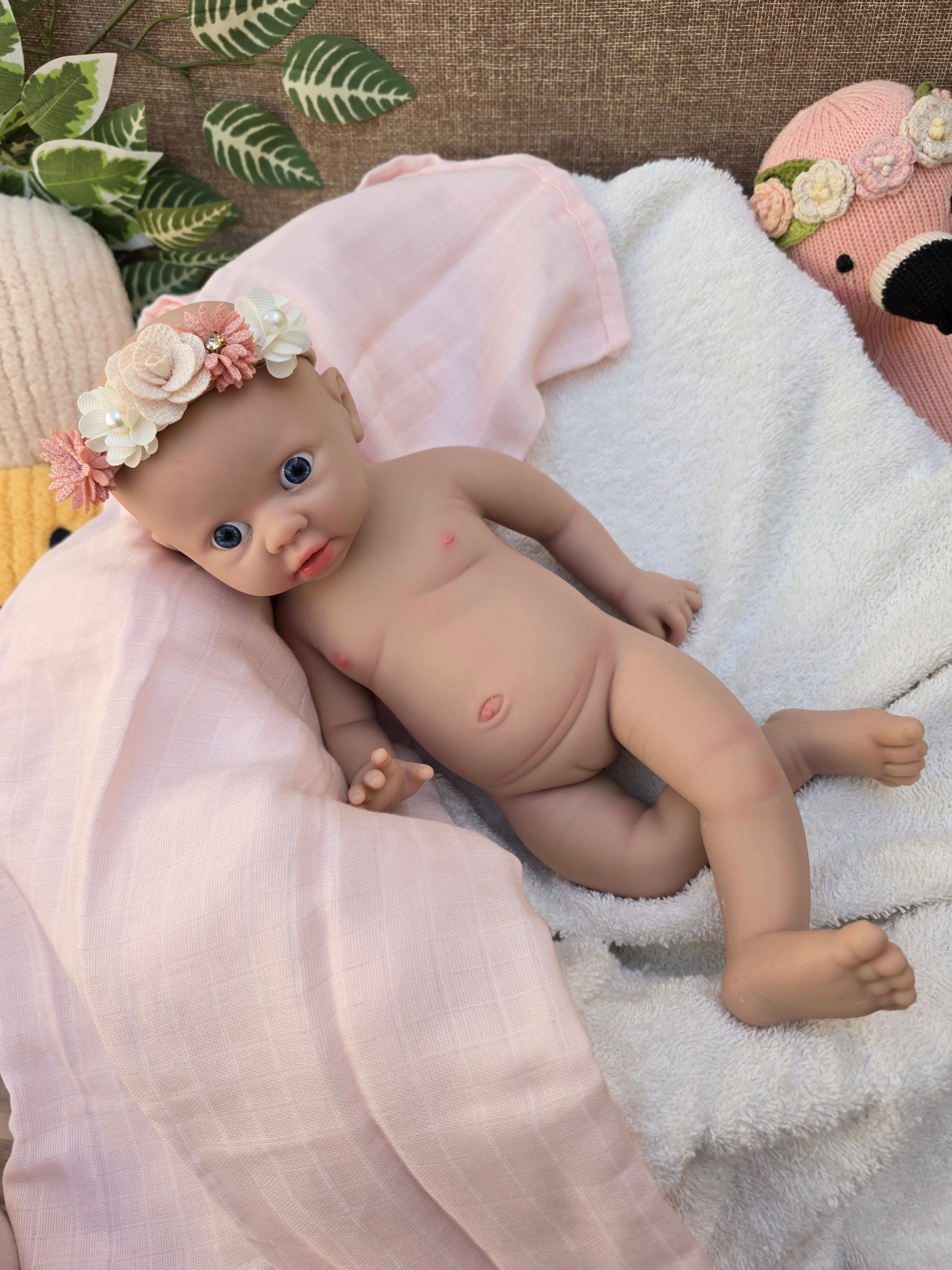Bebe Reborn Silicona Platino Blanda de Cuerpo Completo Modelo Lucia  37CM