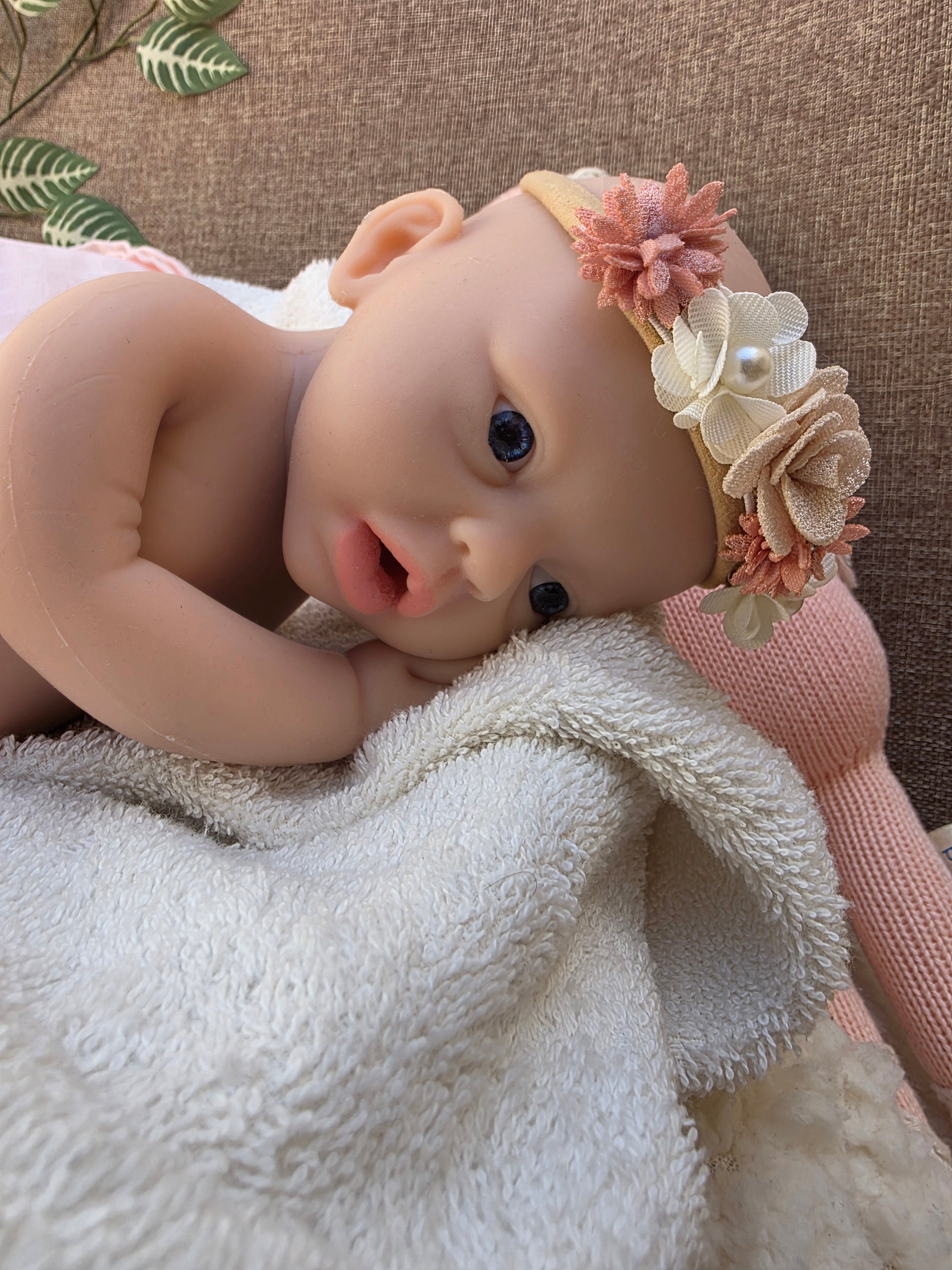 Bebe Reborn Silicona Platino Blanda de Cuerpo Completo Modelo Angie 37CM