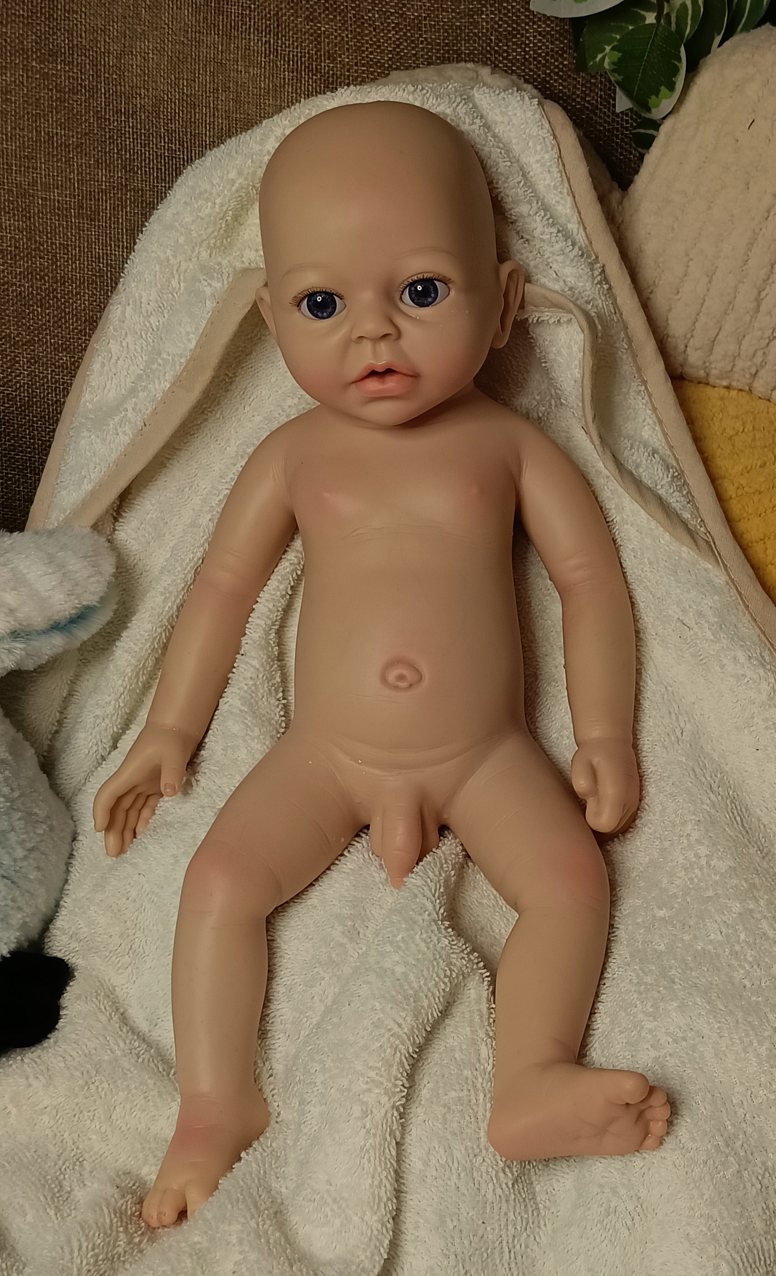 Bebe Reborn Silicona Platino Blanda de Cuerpo Completo Modelo Hugo 40CM