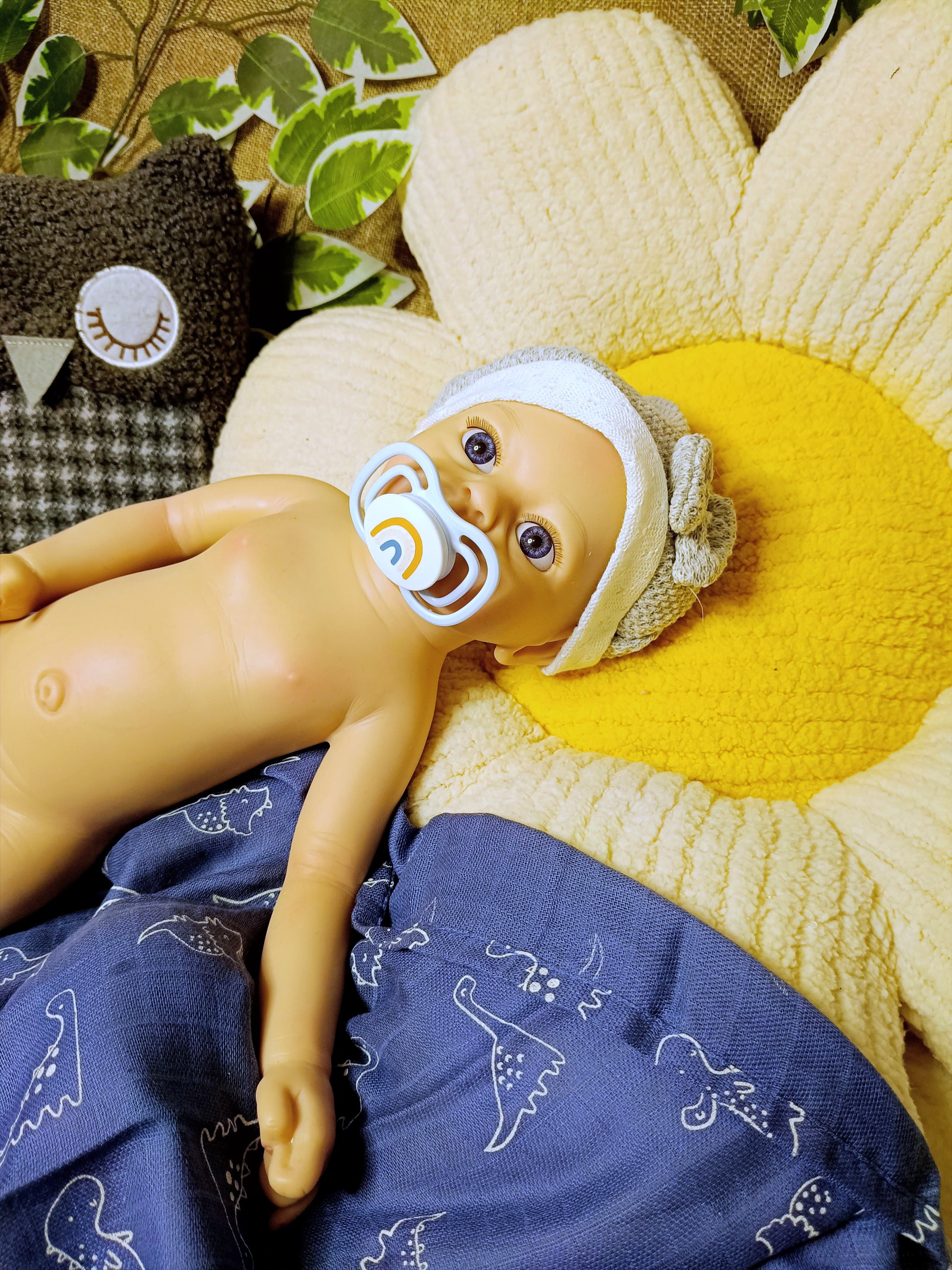 Bebe Reborn Silicona Platino Blanda de Cuerpo Completo Modelo Hugo 40CM