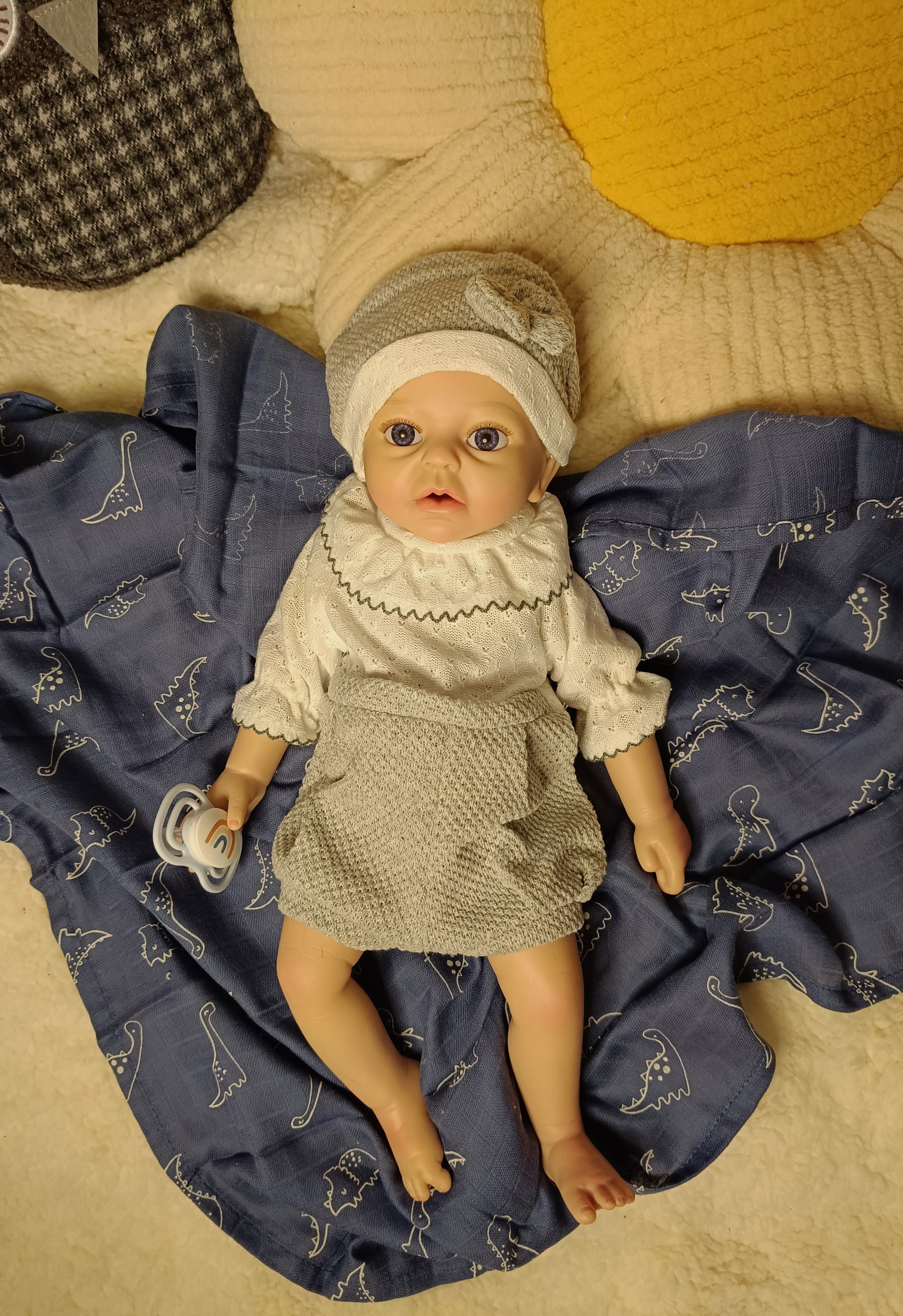 Bebe Reborn Silicona Platino Blanda de Cuerpo Completo Modelo Hugo 40CM