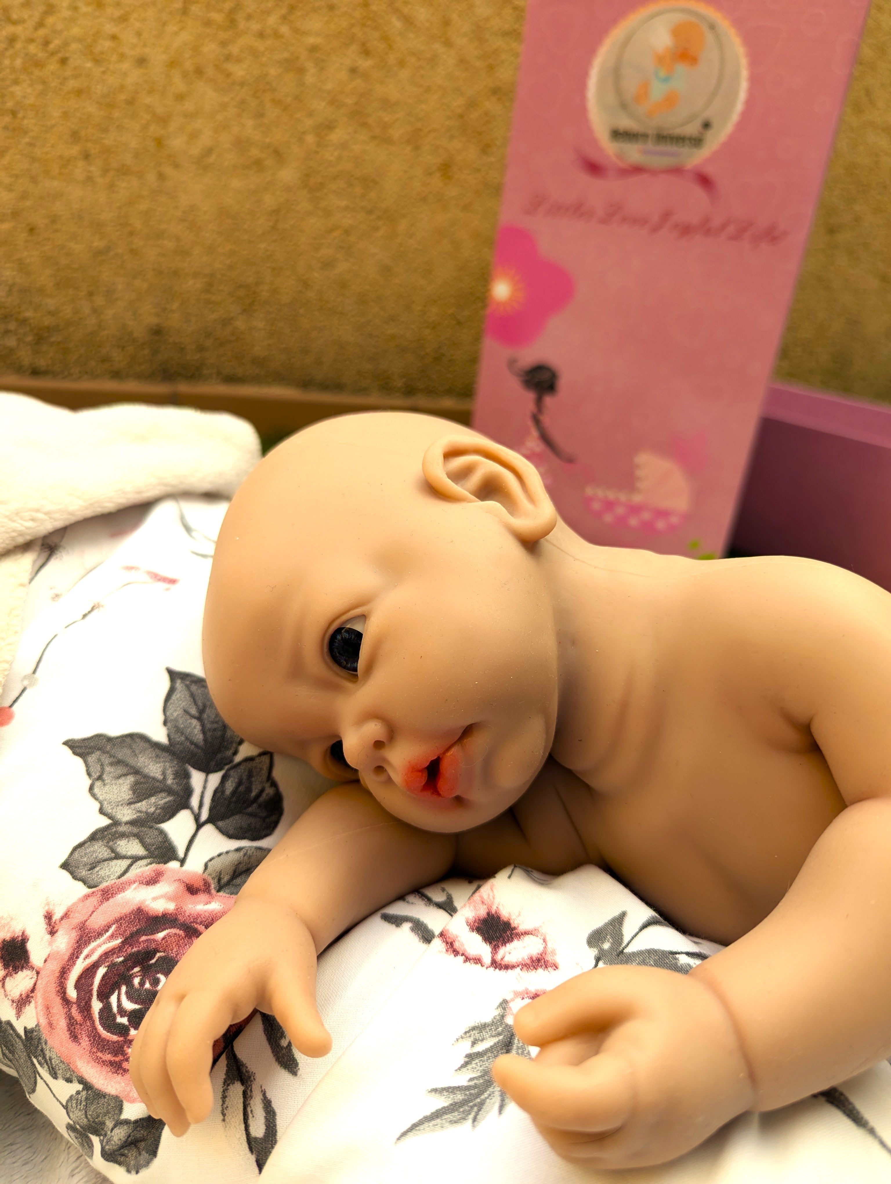 Bebe Reborn Silicona Platino Blanda de Cuerpo Completo Modelo Diana 43CM