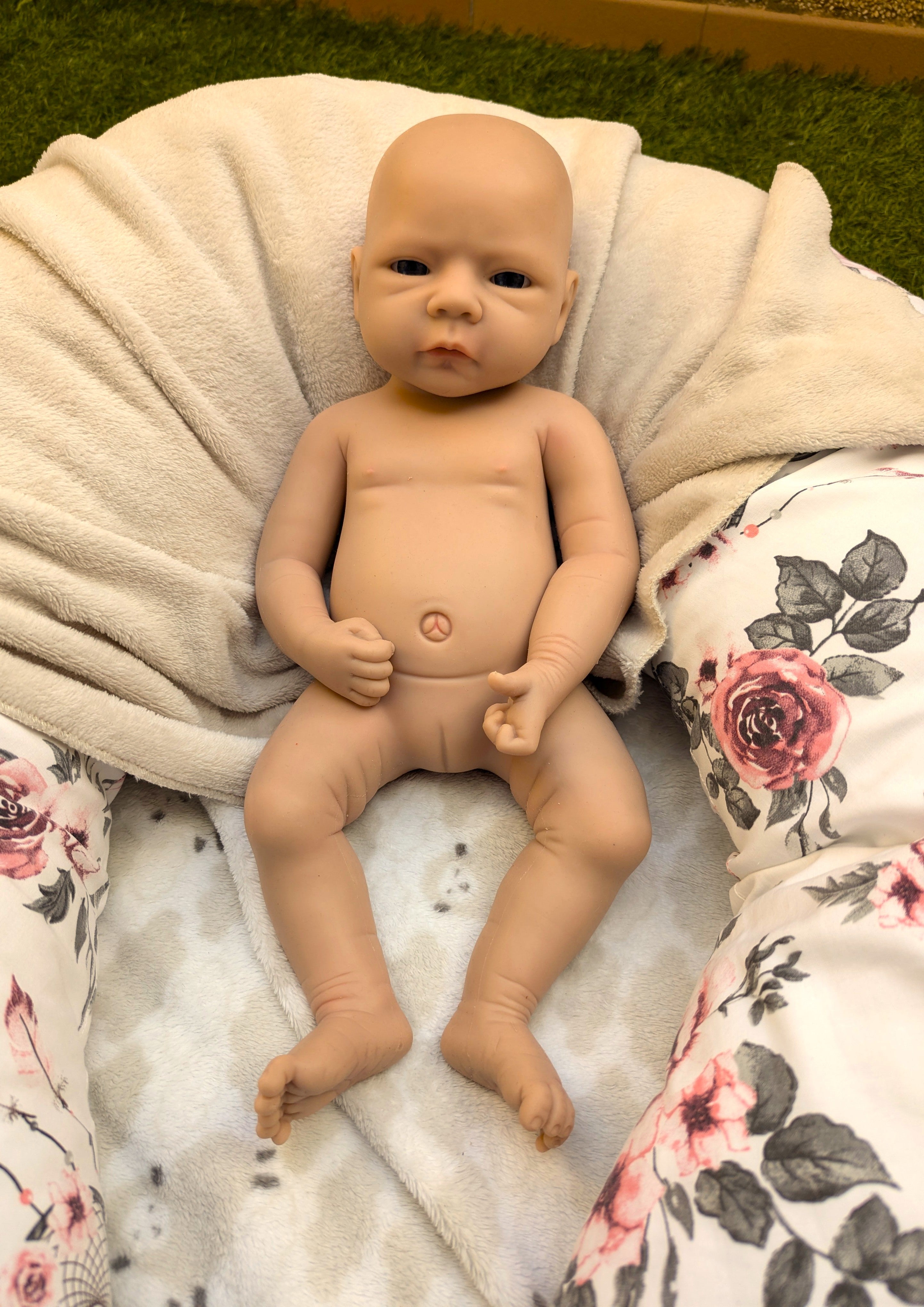 Bebe Reborn Silicona Platino Blanda de Cuerpo Completo Modelo  Marta 45CM